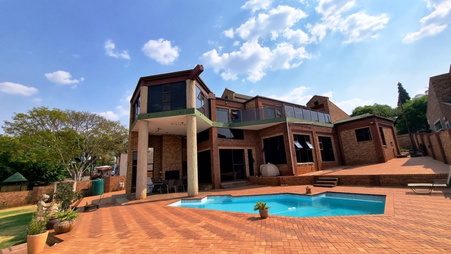 4 Bedroom Property for Sale in Eldoraigne Gauteng