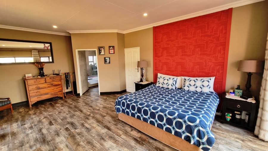 4 Bedroom Property for Sale in Eldoraigne Gauteng