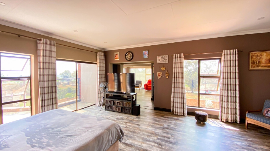 4 Bedroom Property for Sale in Eldoraigne Gauteng