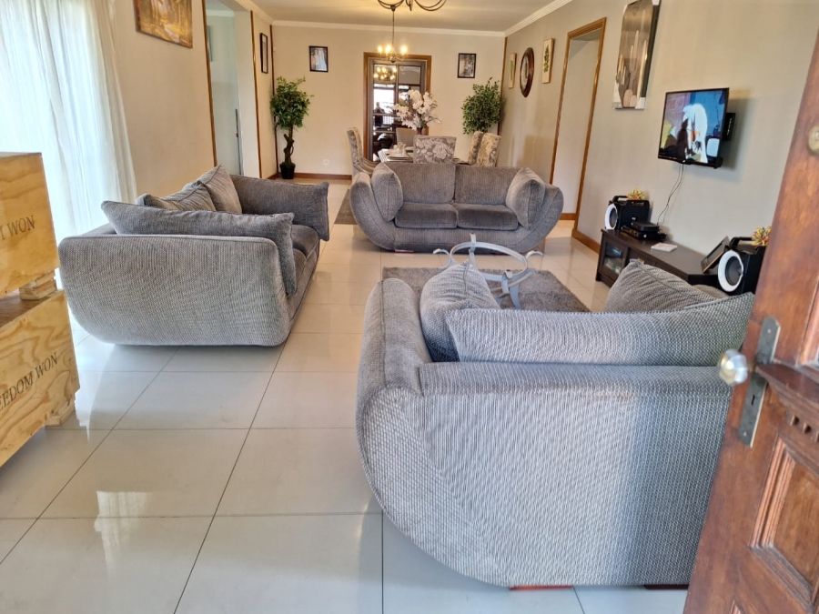 To Let 4 Bedroom Property for Rent in Kensington Gauteng