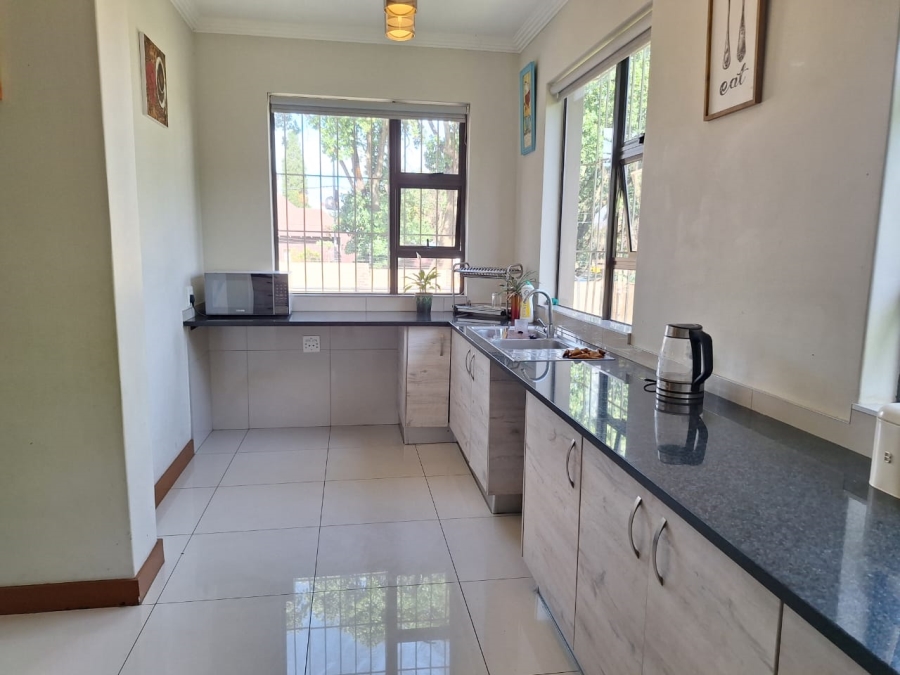 To Let 4 Bedroom Property for Rent in Kensington Gauteng