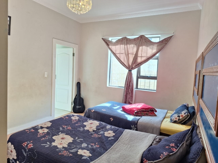 To Let 4 Bedroom Property for Rent in Kensington Gauteng