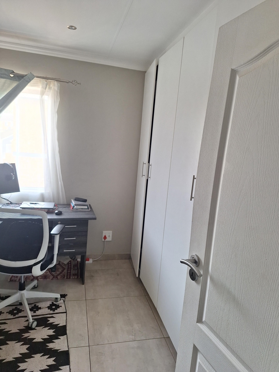 2 Bedroom Property for Sale in Albemarle Gauteng