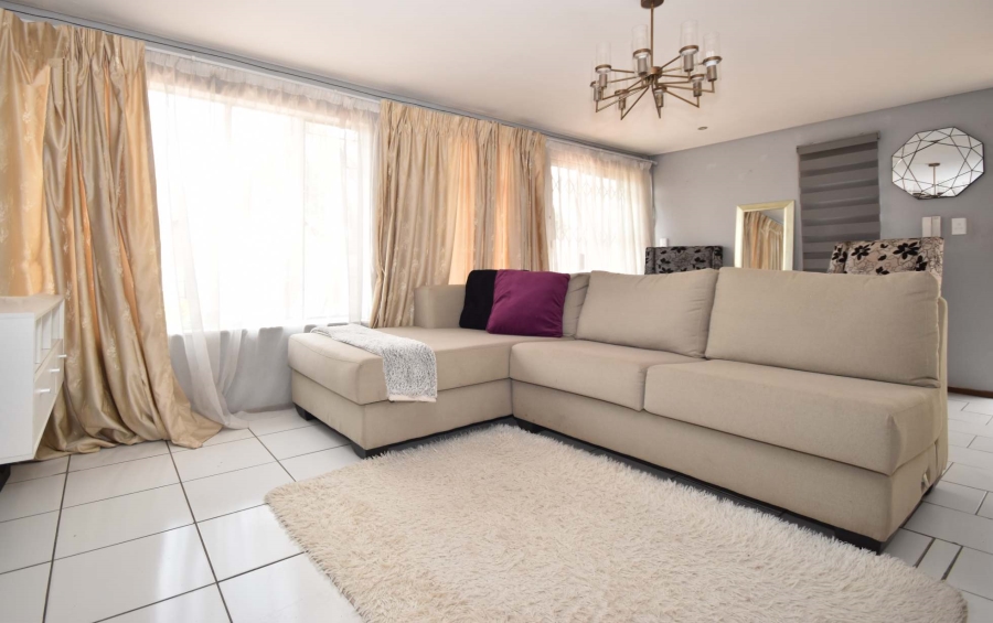 3 Bedroom Property for Sale in Bloubosrand Gauteng