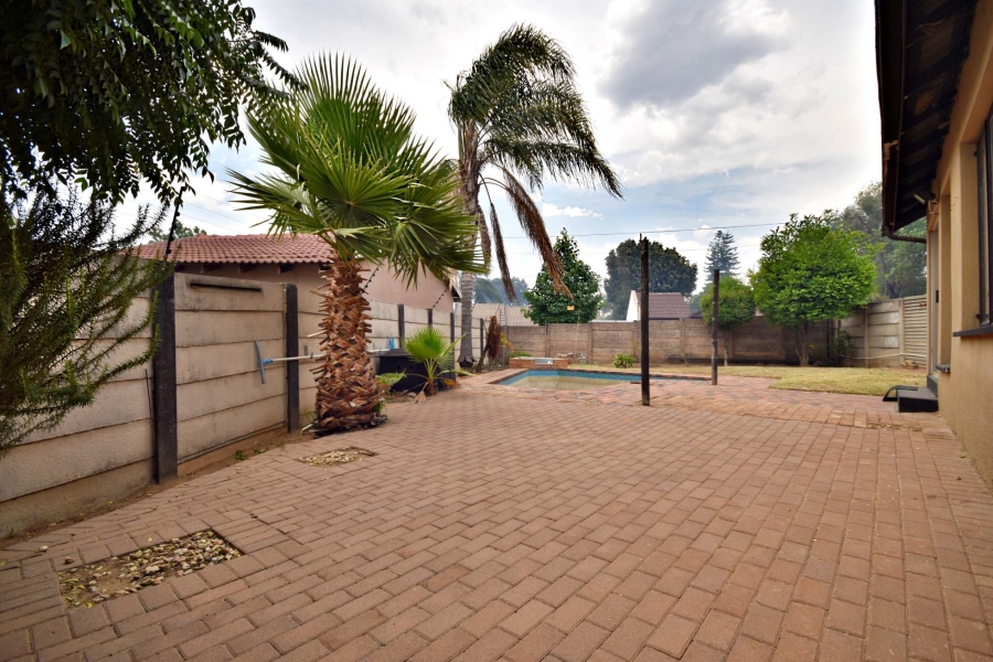 3 Bedroom Property for Sale in Bloubosrand Gauteng