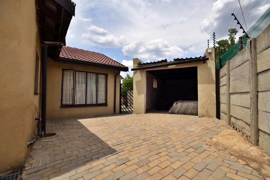 3 Bedroom Property for Sale in Bloubosrand Gauteng