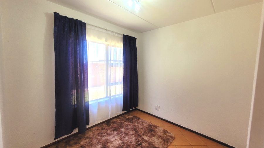 2 Bedroom Property for Sale in Albertsdal Gauteng