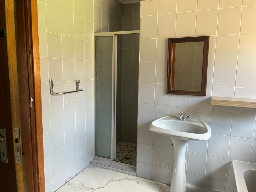 To Let 3 Bedroom Property for Rent in Buccleuch Gauteng