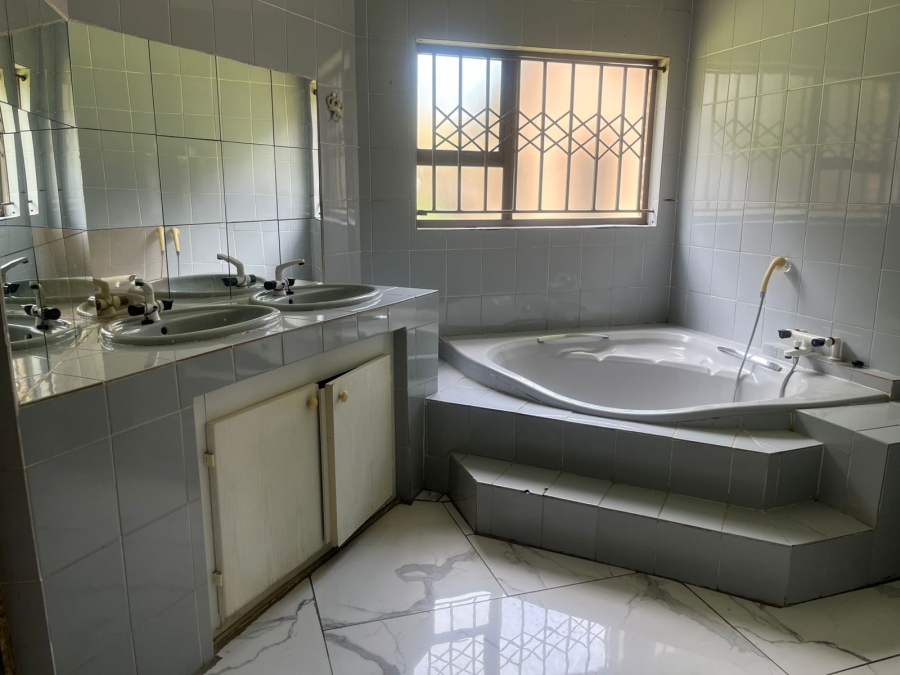 To Let 3 Bedroom Property for Rent in Buccleuch Gauteng