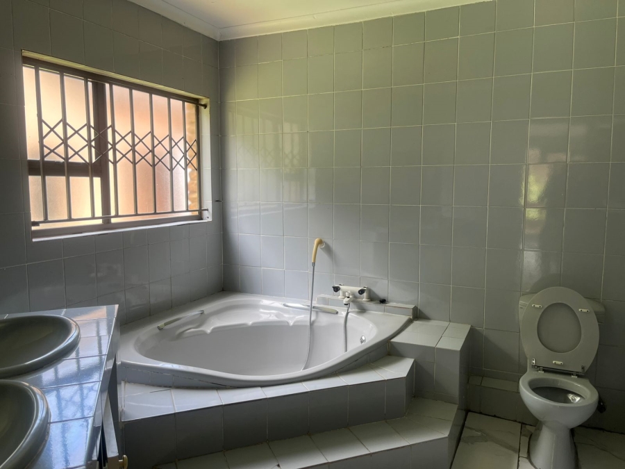 To Let 3 Bedroom Property for Rent in Buccleuch Gauteng