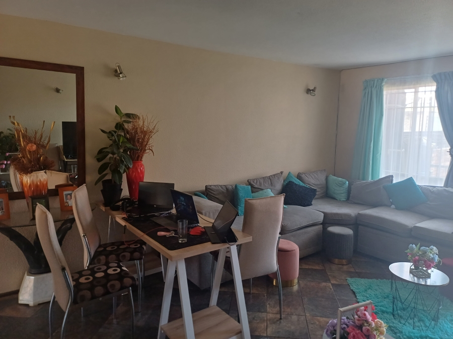 To Let 2 Bedroom Property for Rent in Ferndale Gauteng