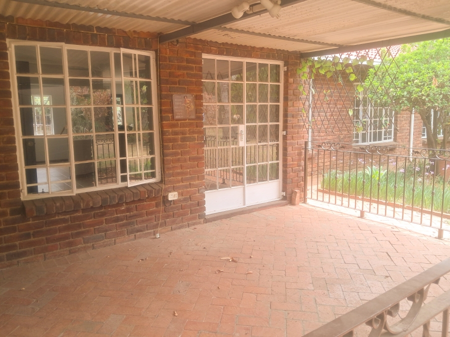 To Let 3 Bedroom Property for Rent in Olivedale Gauteng