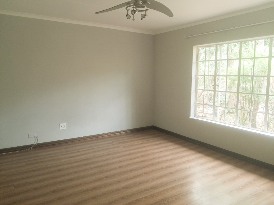 To Let 3 Bedroom Property for Rent in Olivedale Gauteng