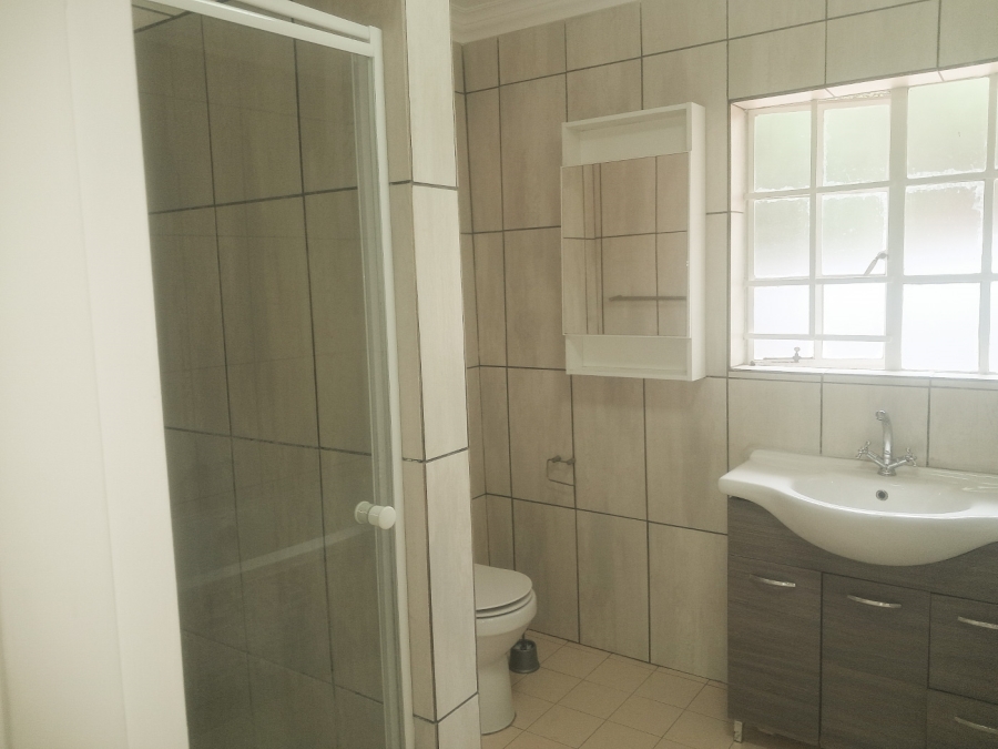 To Let 3 Bedroom Property for Rent in Olivedale Gauteng