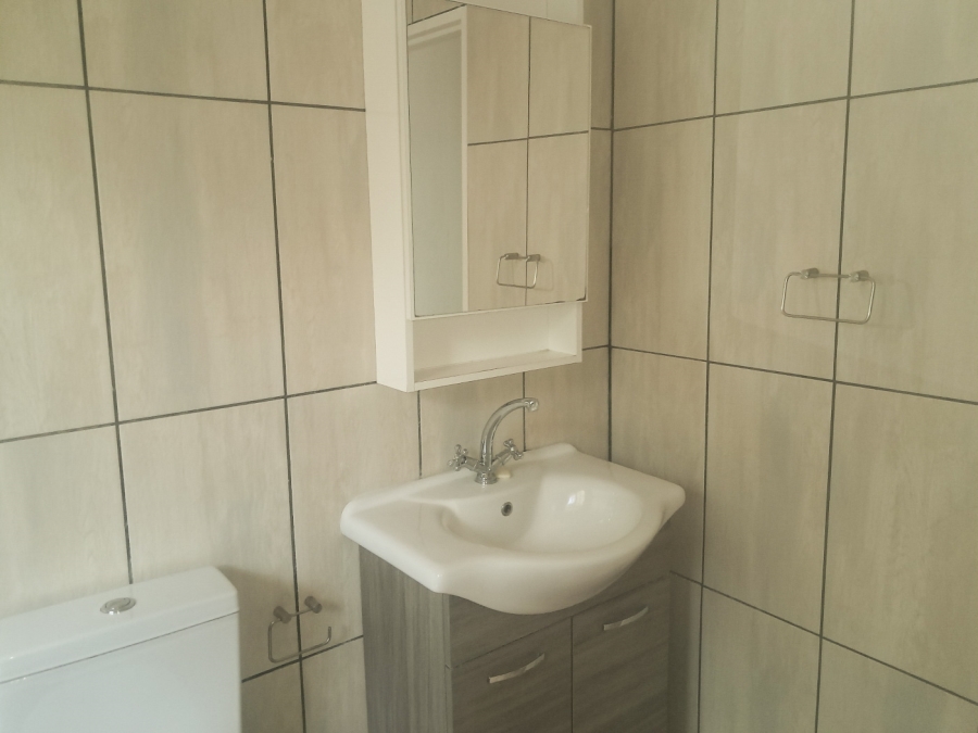 To Let 3 Bedroom Property for Rent in Olivedale Gauteng