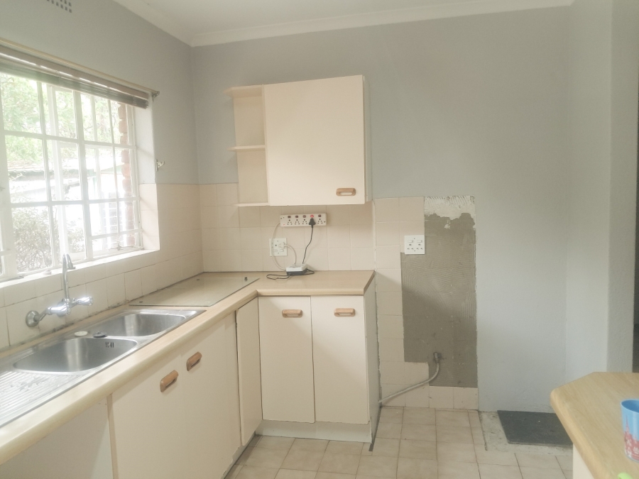 To Let 3 Bedroom Property for Rent in Olivedale Gauteng