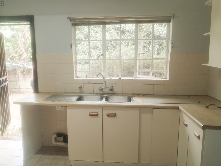 To Let 3 Bedroom Property for Rent in Olivedale Gauteng