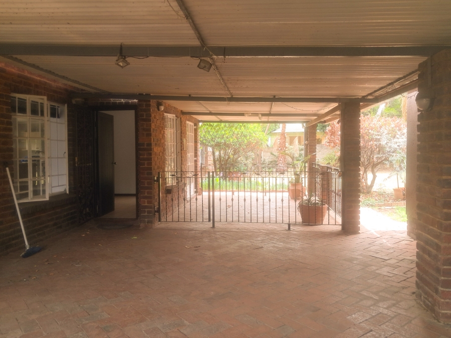 To Let 3 Bedroom Property for Rent in Olivedale Gauteng