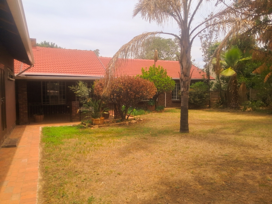 To Let 3 Bedroom Property for Rent in Olivedale Gauteng