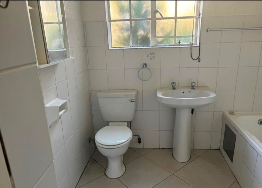 2 Bedroom Property for Sale in Bassonia Gauteng