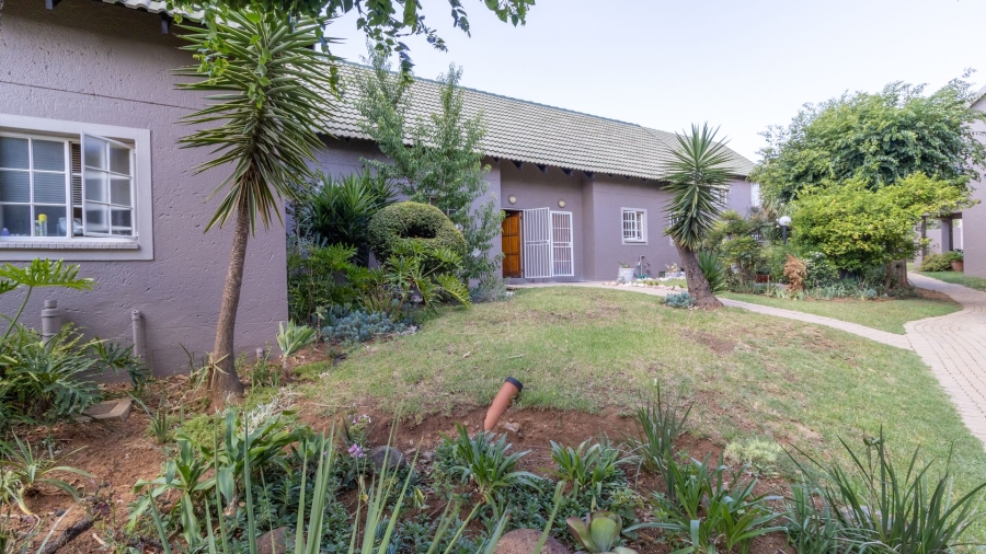 2 Bedroom Property for Sale in Bassonia Gauteng