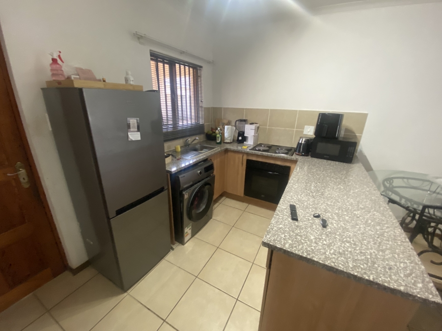 2 Bedroom Property for Sale in Rosslyn Gauteng