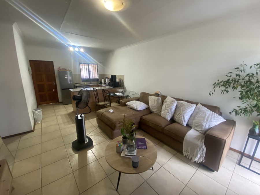 2 Bedroom Property for Sale in Rosslyn Gauteng