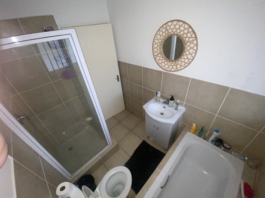 2 Bedroom Property for Sale in Rosslyn Gauteng