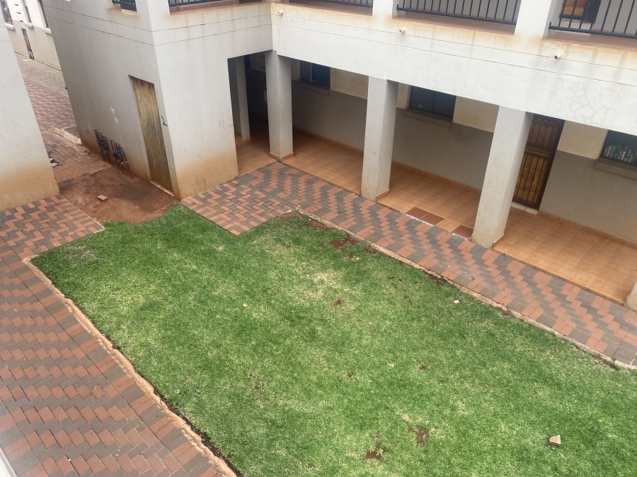 2 Bedroom Property for Sale in Rosslyn Gauteng