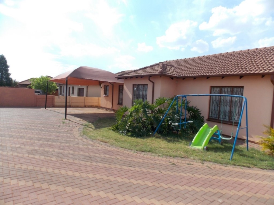 3 Bedroom Property for Sale in The Orchards Gauteng