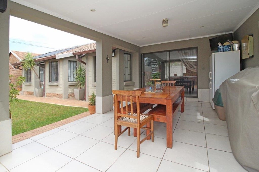 3 Bedroom Property for Sale in Marais Steyn Park Gauteng