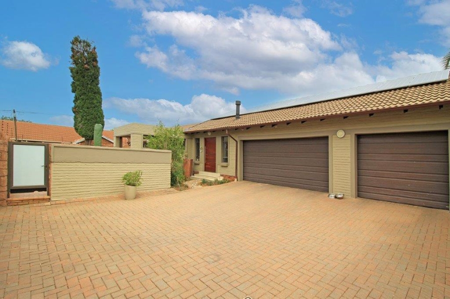 3 Bedroom Property for Sale in Marais Steyn Park Gauteng