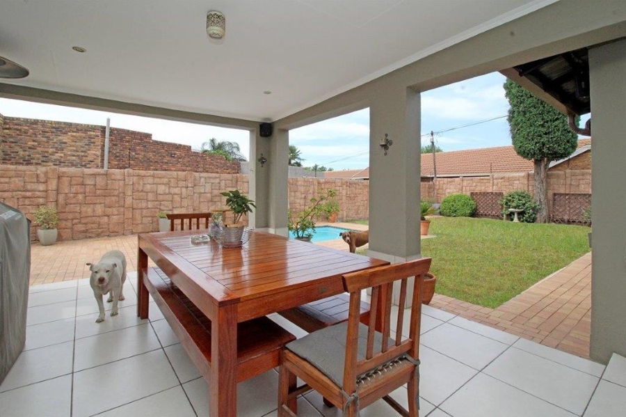 3 Bedroom Property for Sale in Marais Steyn Park Gauteng