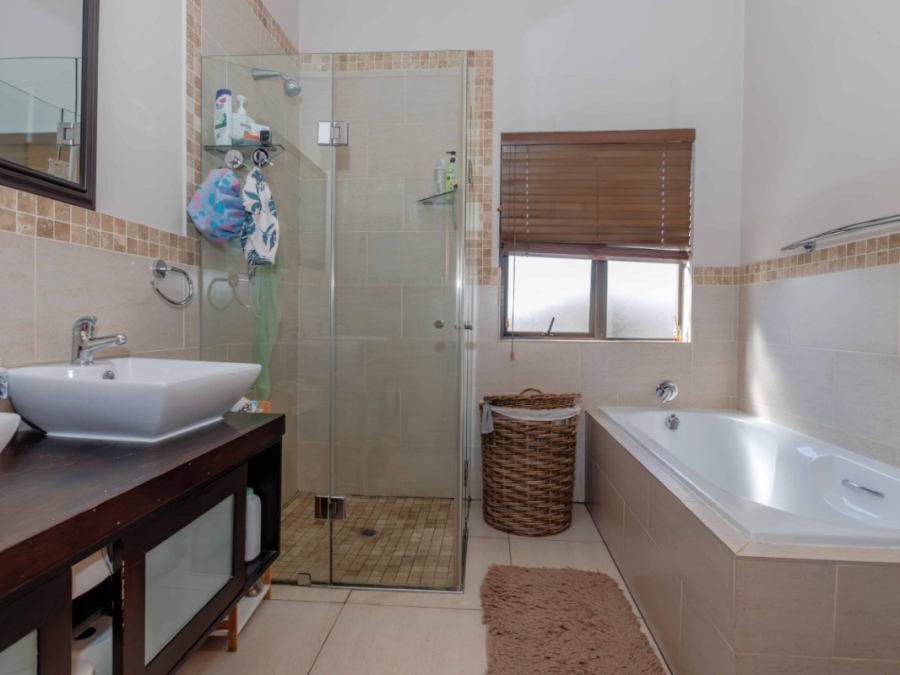 3 Bedroom Property for Sale in Greenstone Hill Gauteng