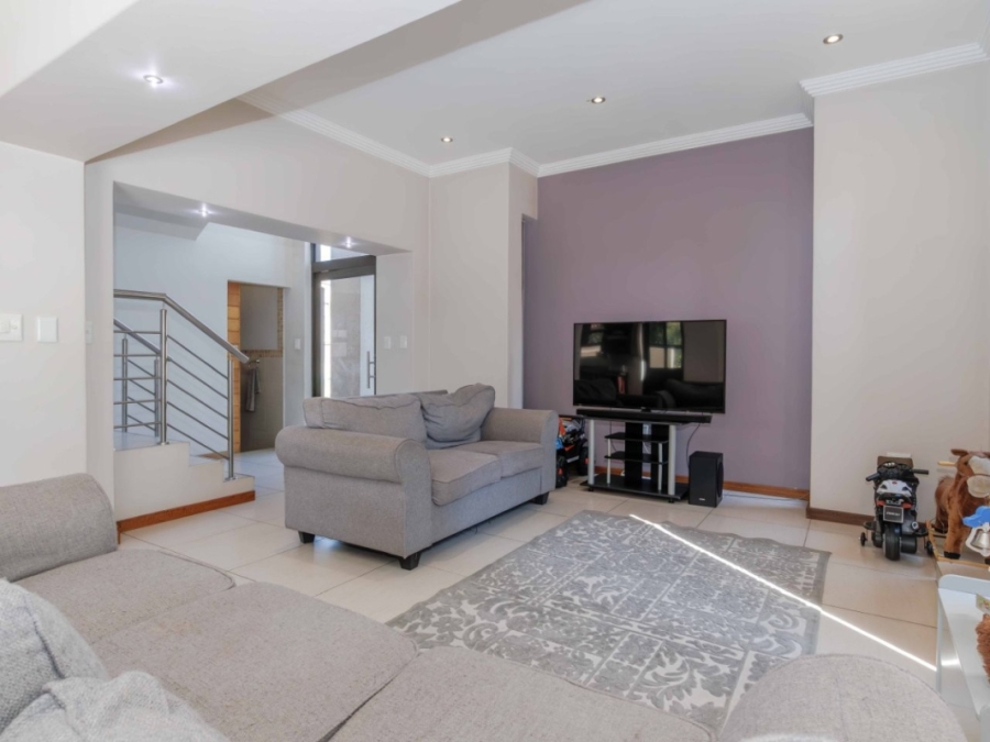 3 Bedroom Property for Sale in Greenstone Hill Gauteng