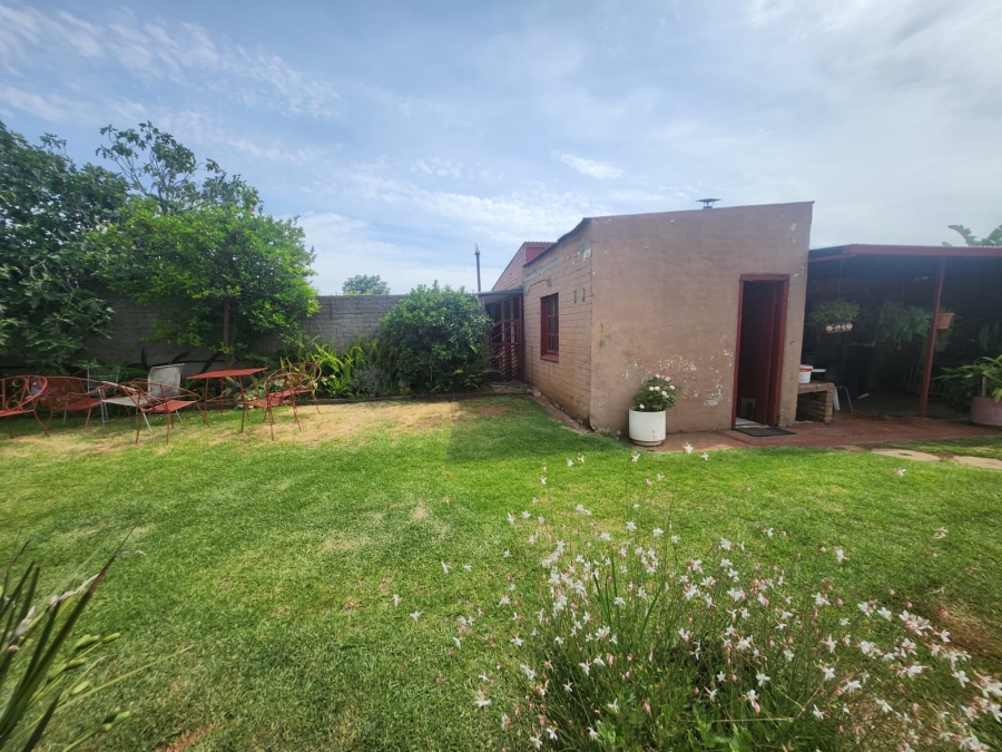 3 Bedroom Property for Sale in Strubenvale Gauteng