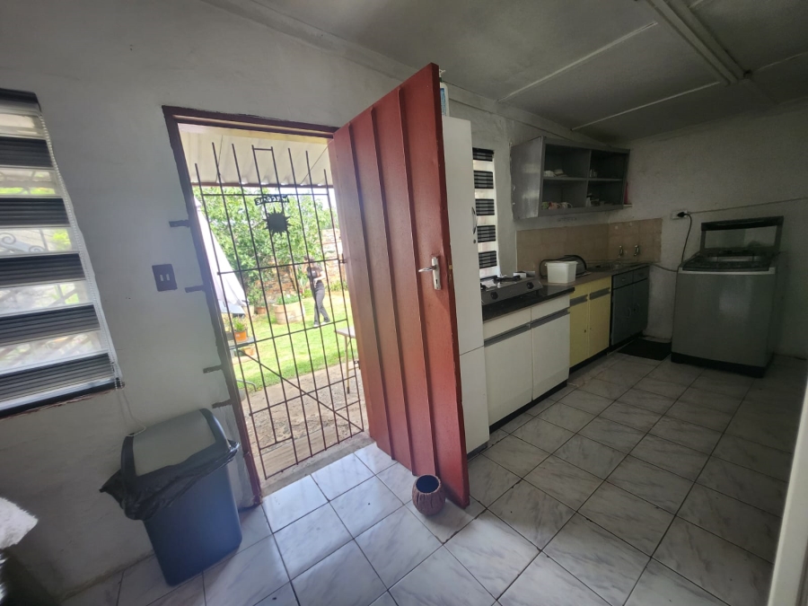 3 Bedroom Property for Sale in Strubenvale Gauteng