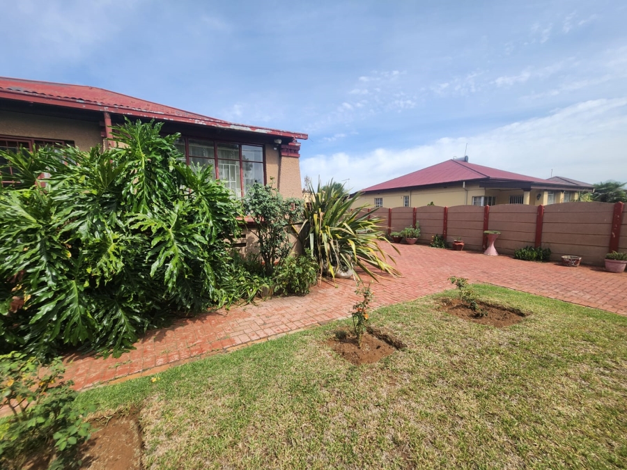 3 Bedroom Property for Sale in Strubenvale Gauteng