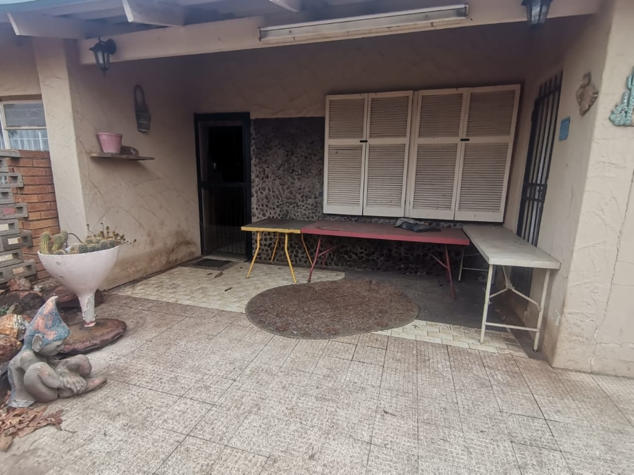 3 Bedroom Property for Sale in Casseldale Gauteng