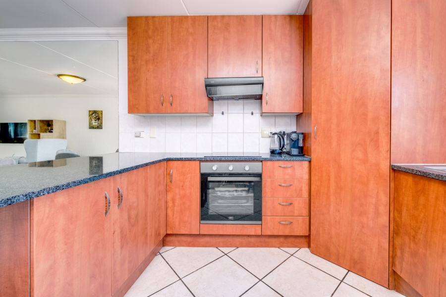 2 Bedroom Property for Sale in Sunninghill Gauteng