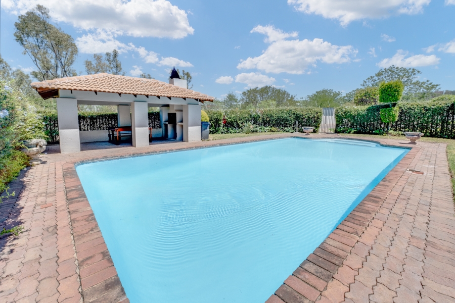 2 Bedroom Property for Sale in Sunninghill Gauteng