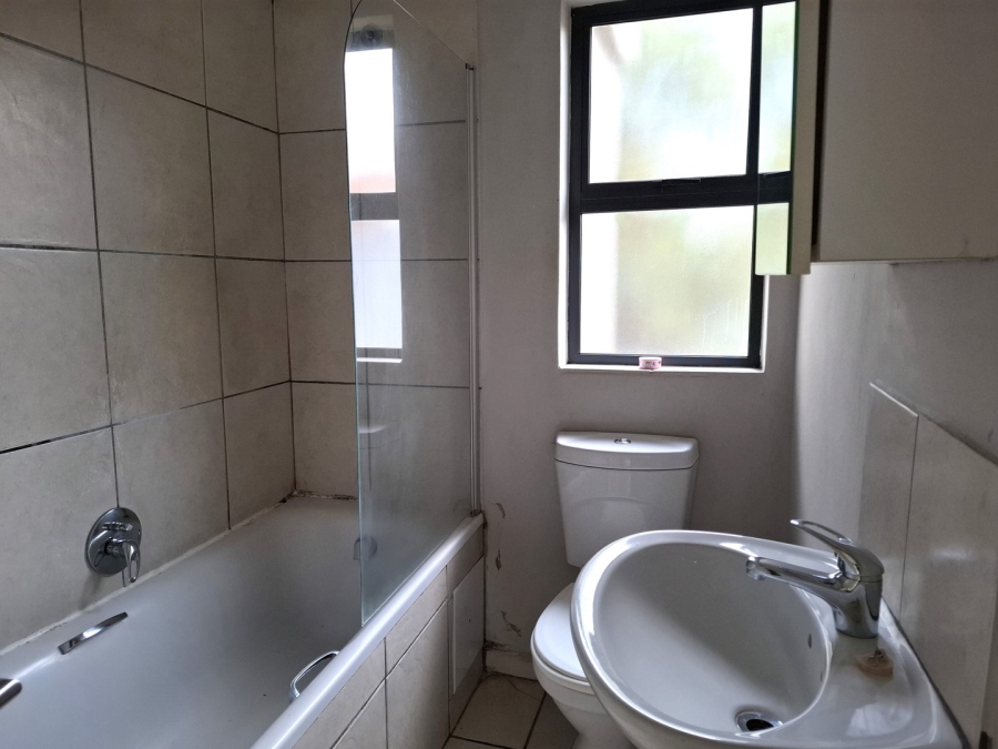 2 Bedroom Property for Sale in The Stewards Gauteng