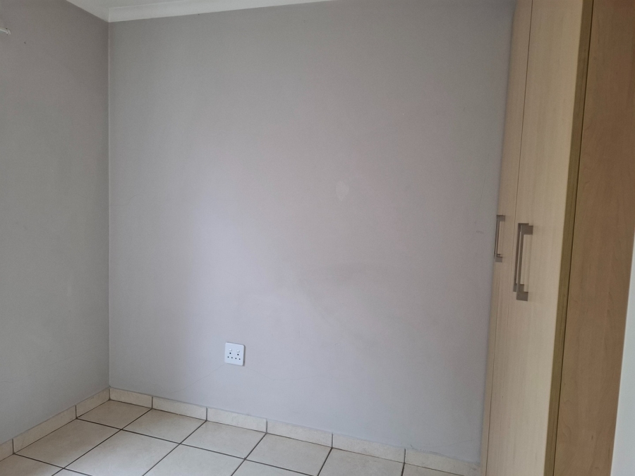 2 Bedroom Property for Sale in The Stewards Gauteng