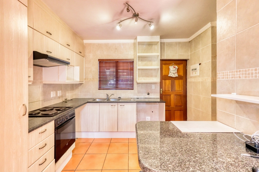 2 Bedroom Property for Sale in Lonehill Gauteng