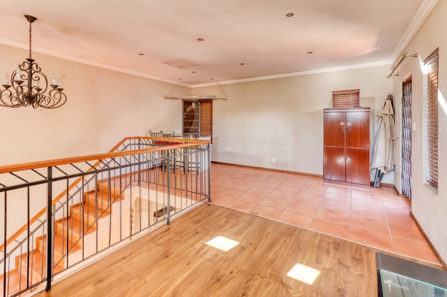 2 Bedroom Property for Sale in Lonehill Gauteng