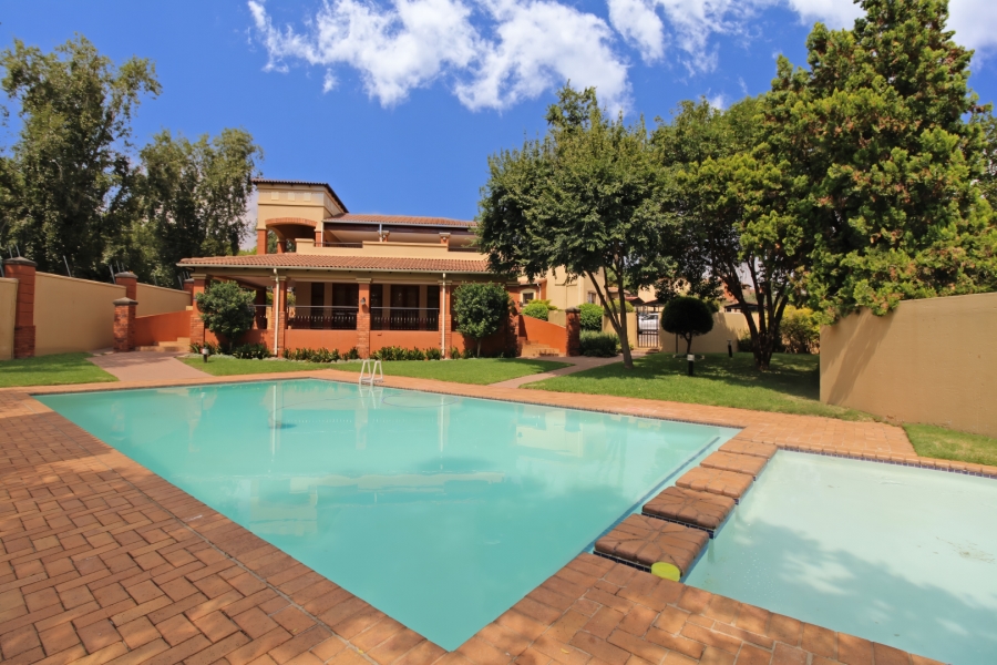 2 Bedroom Property for Sale in Douglasdale Gauteng