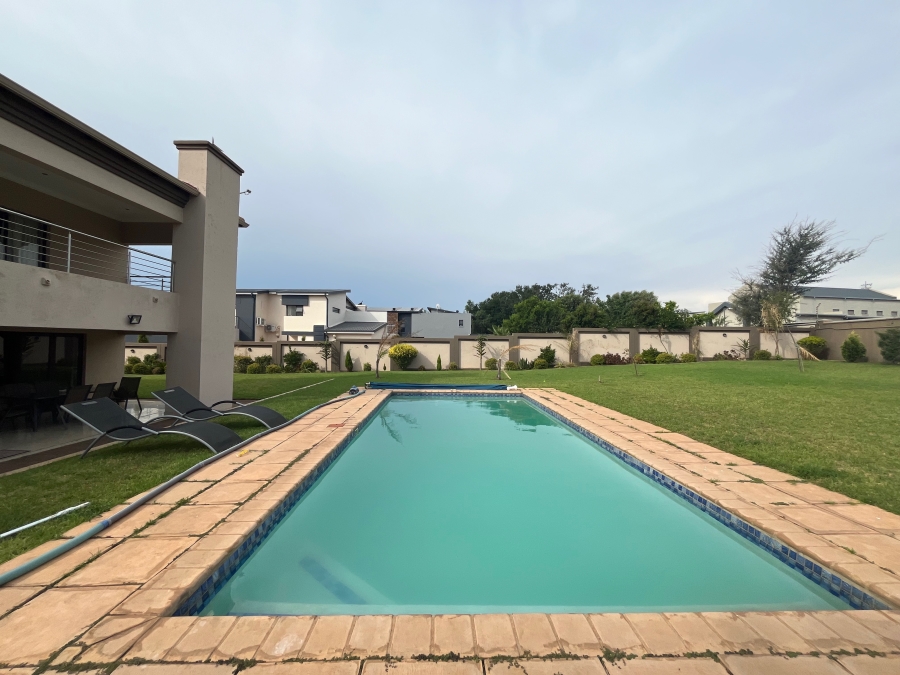 5 Bedroom Property for Sale in The Ridge Gauteng