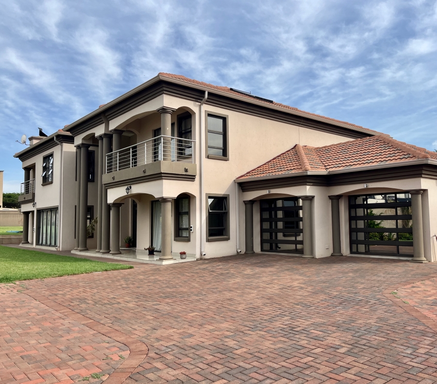 5 Bedroom Property for Sale in The Ridge Gauteng