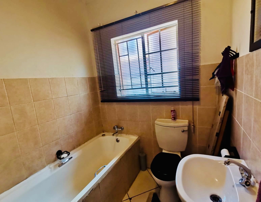 2 Bedroom Property for Sale in Bergsig Gauteng