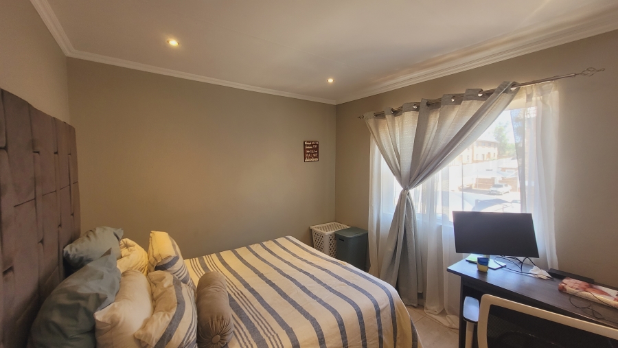 To Let 2 Bedroom Property for Rent in Elandsfontein Gauteng